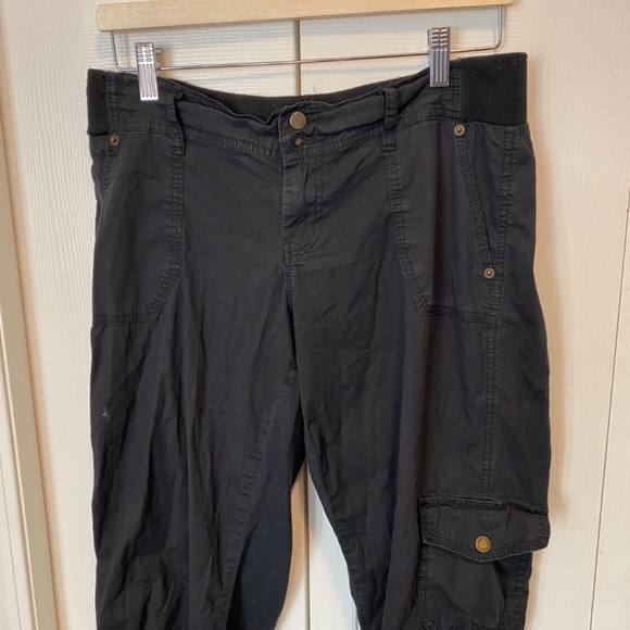 Guess cropped size M joggers - Picture 4 of 8